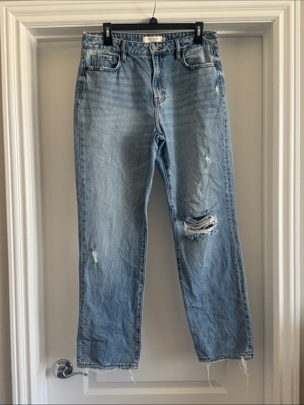 Relaxed Light Blue Distressed Women’s Jeans
